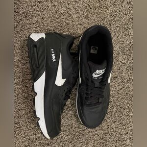 Nike Air Max Men's Black & White Athletic Sneakers
